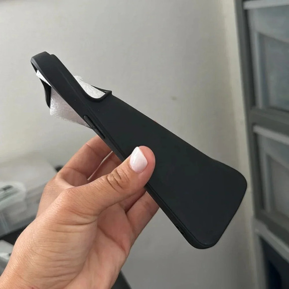 Full Black Silicone Cover | IPhone 13 Pro Max - Picture 2 of 4